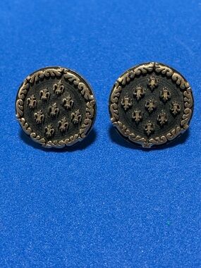 Antique-Style Black and Gold Round Cuff Links with Fleur de Lis in the center
